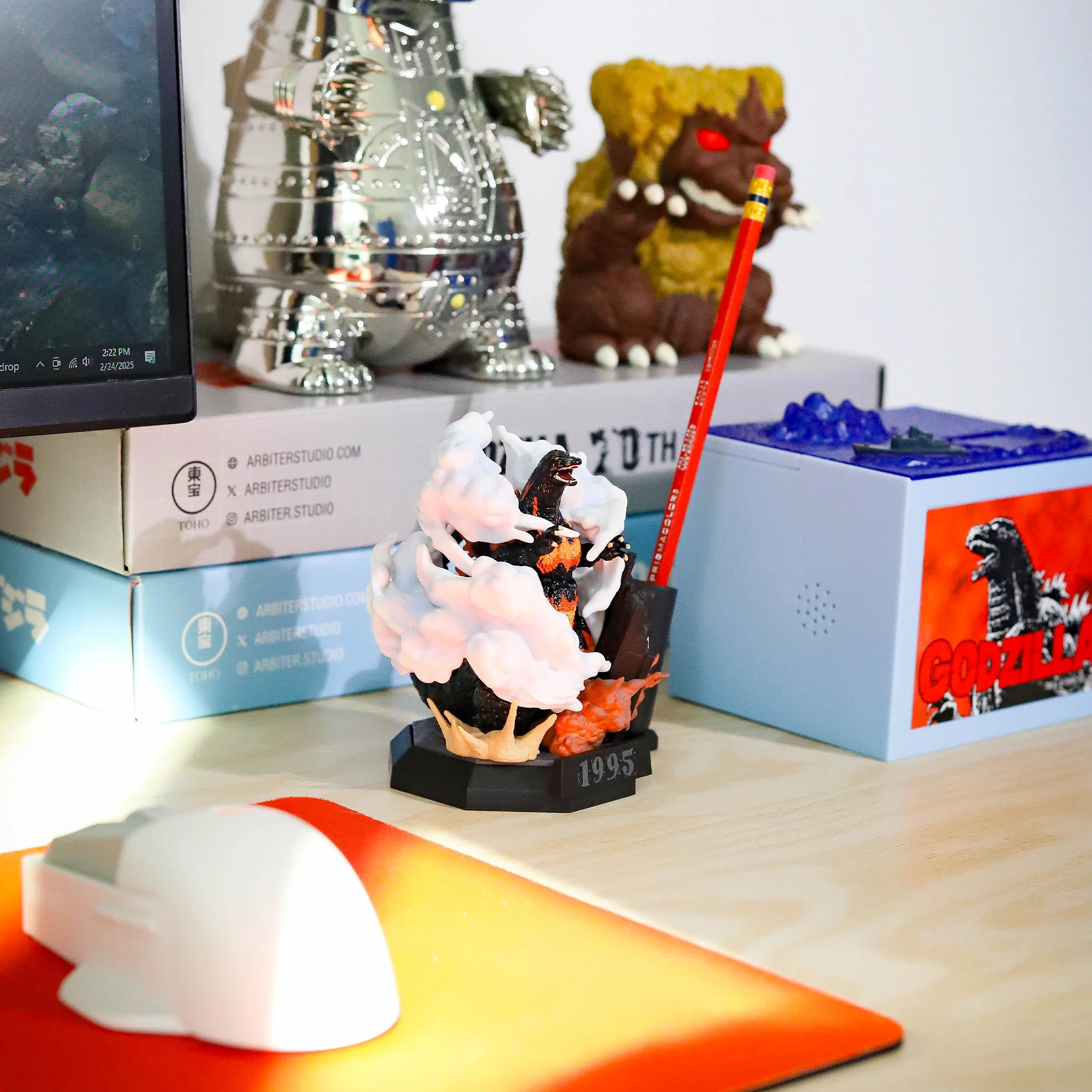 Godzilla (1995) Desktop Monster Pen Stand - Image 7